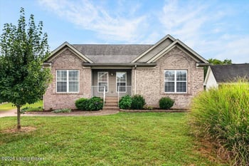 2038 Hearthside Cir, Shelbyville, KY 40065