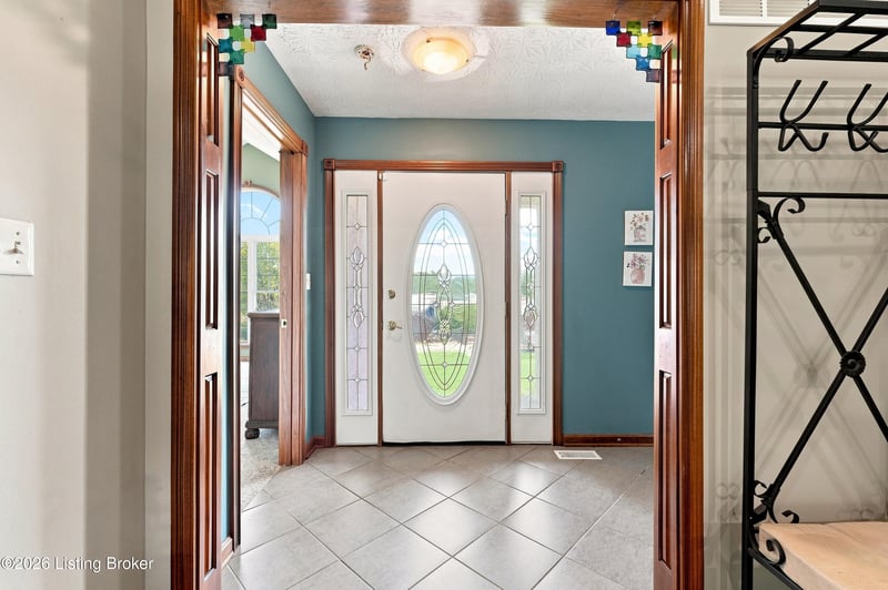 204 Clinton Ct, Taylorsville, KY 40071