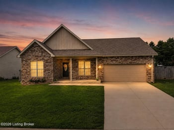 204 Robert East Ct, Vine Grove, KY 40175