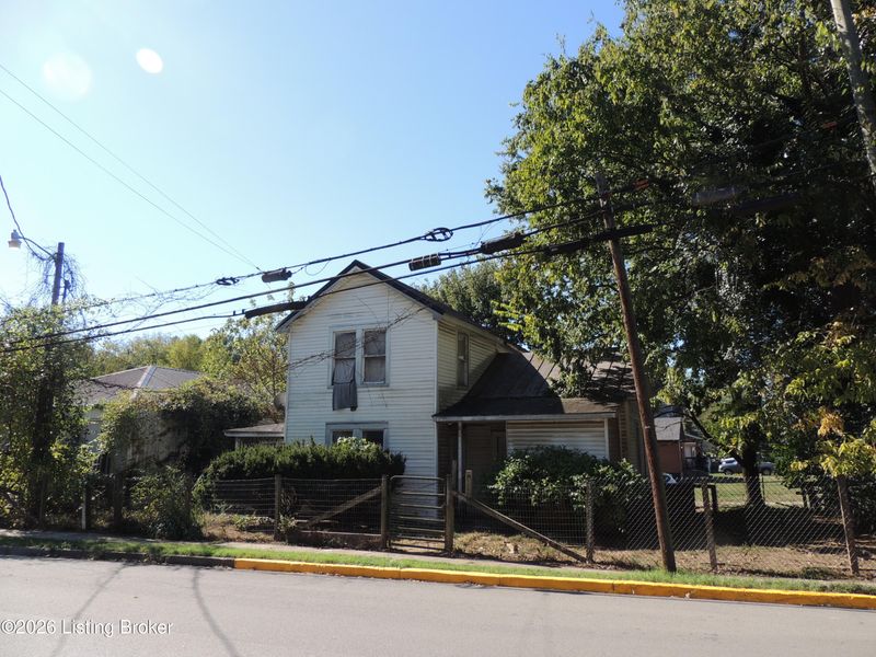 204 W Muir Ave, Bardstown, KY 40004