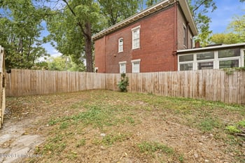 205 E Oak St, Louisville, KY 40203