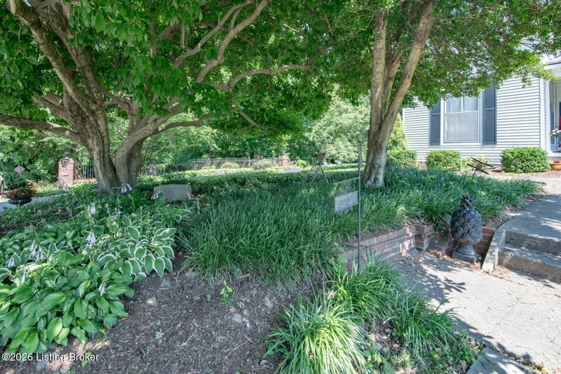 205 W Chestnut St, Leitchfield, KY 42754