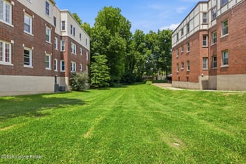 2055 Douglass Blvd, Louisville, KY 40205