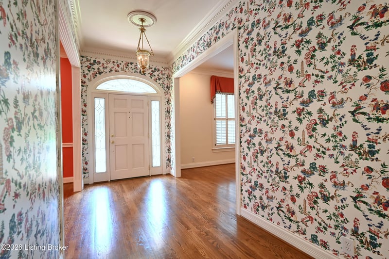 206 Coralberry Rd, Louisville, KY 40207