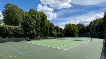 206 Coralberry Rd, Louisville, KY 40207