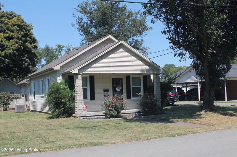 206 E Daugherty Ave, Bardstown, KY 40004