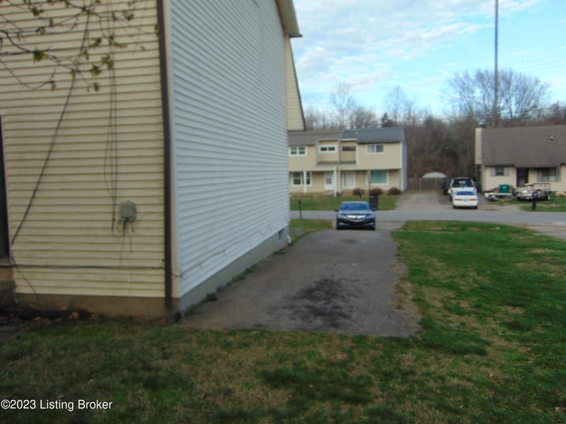 206 Eagle Ps, Radcliff, KY 40160