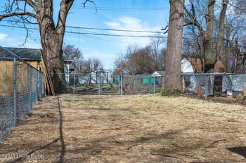 206 N 26th St, Louisville, KY 40212