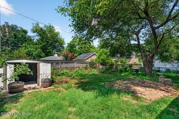 206 S 2nd St, Bardstown, KY 40004