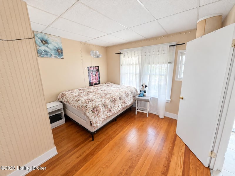 2062 Allene Ave, Louisville, KY 40217