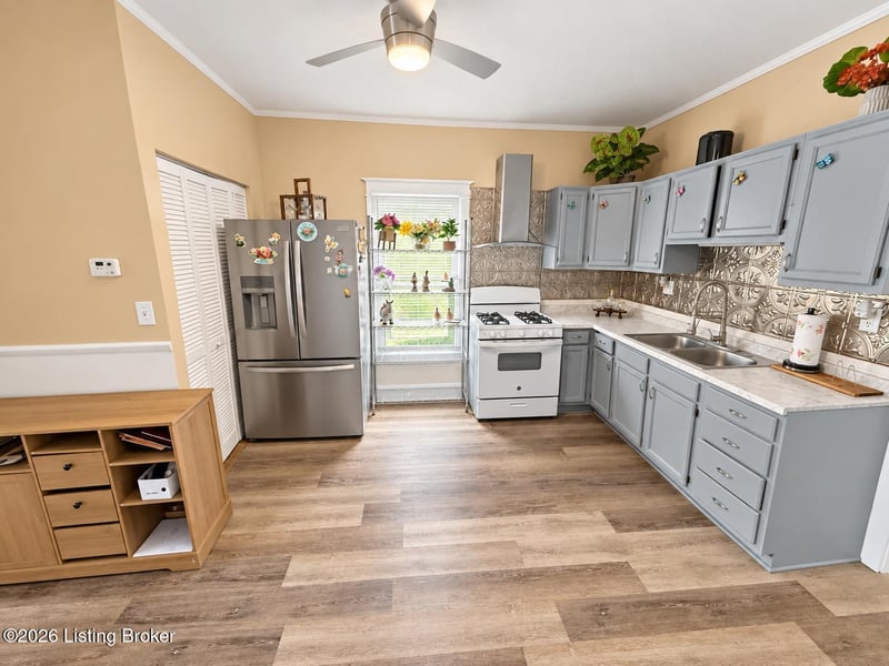 2062 Allene Ave, Louisville, KY 40217