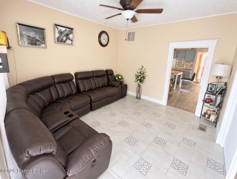 2062 Allene Ave, Louisville, KY 40217