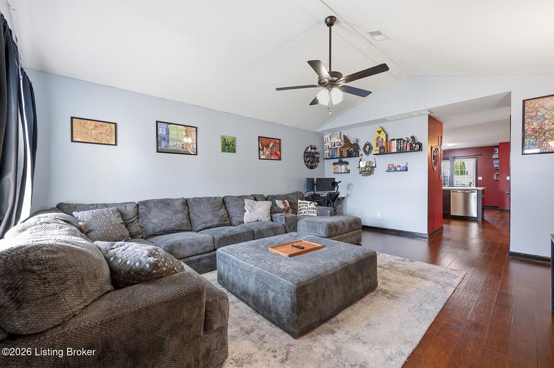 2066 Osprey Cove Dr, Shelbyville, KY 40065