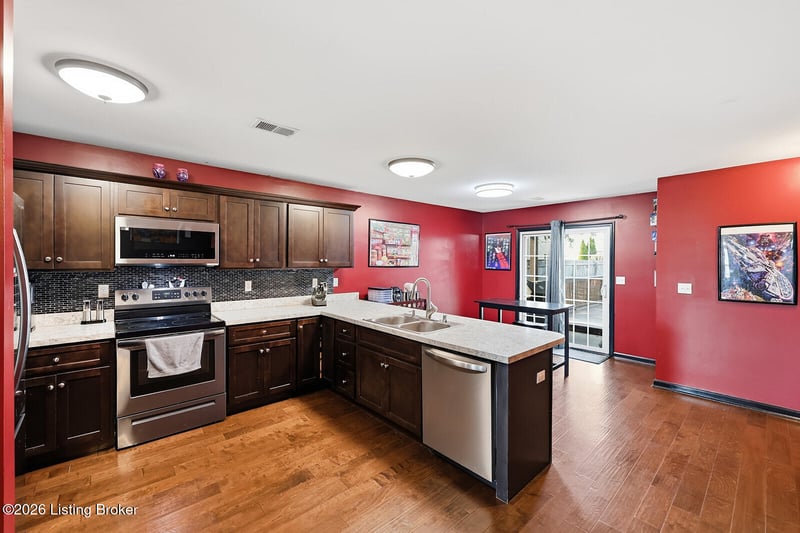 2066 Osprey Cove Dr, Shelbyville, KY 40065