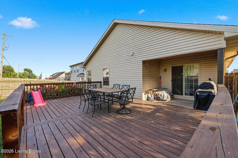 2066 Osprey Cove Dr, Shelbyville, KY 40065