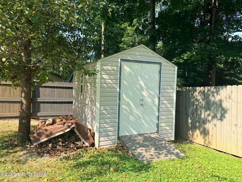 207 Woods Rd, Elizabethtown, KY 42701