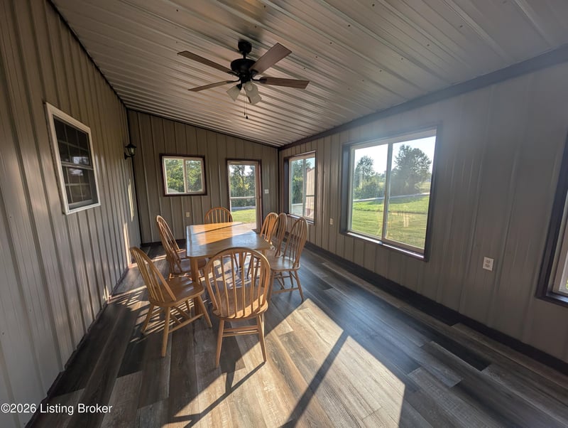 2075 Seavers Rd, Madison, IN 47250