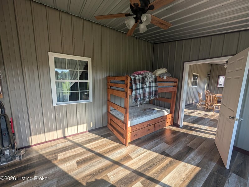 2075 Seavers Rd, Madison, IN 47250