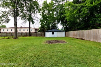 208 Downes Ln, Louisville, KY 40214