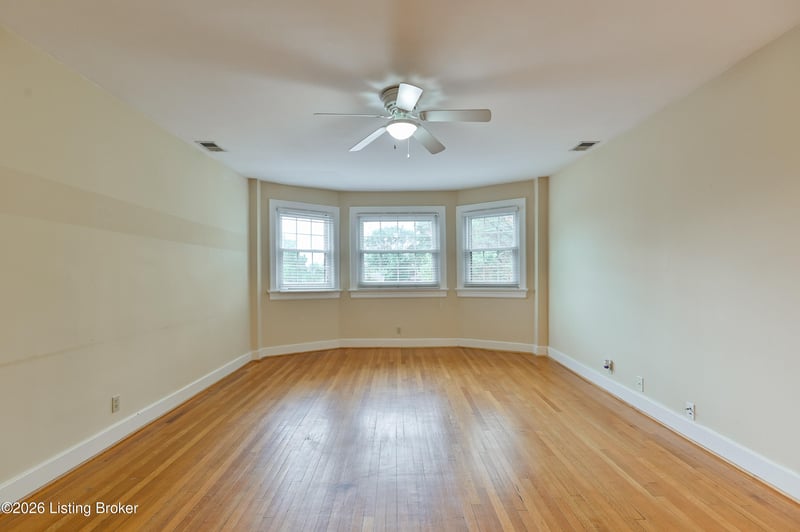 2082 Douglass Blvd #APT 18, Louisville, KY 40205