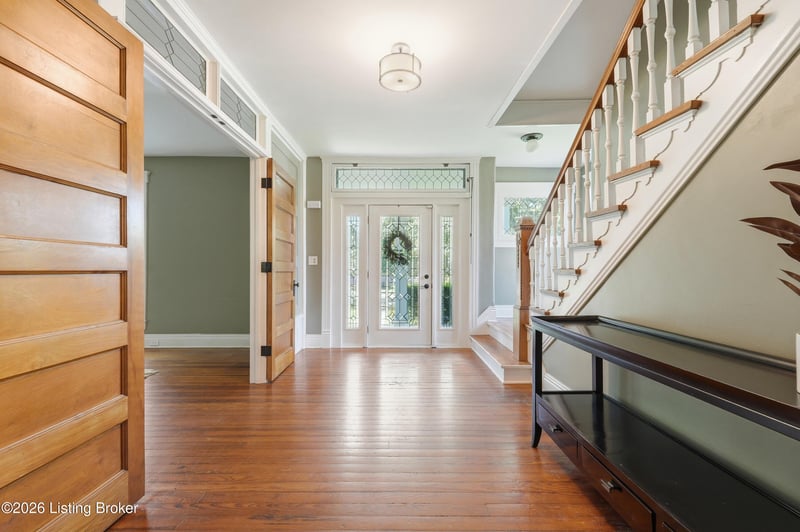 209 Maple Ct, La Grange, KY 40031