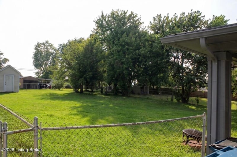 209 Riverview Ln, Shepherdsville, KY 40165