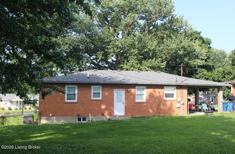 209 Riverview Ln, Shepherdsville, KY 40165