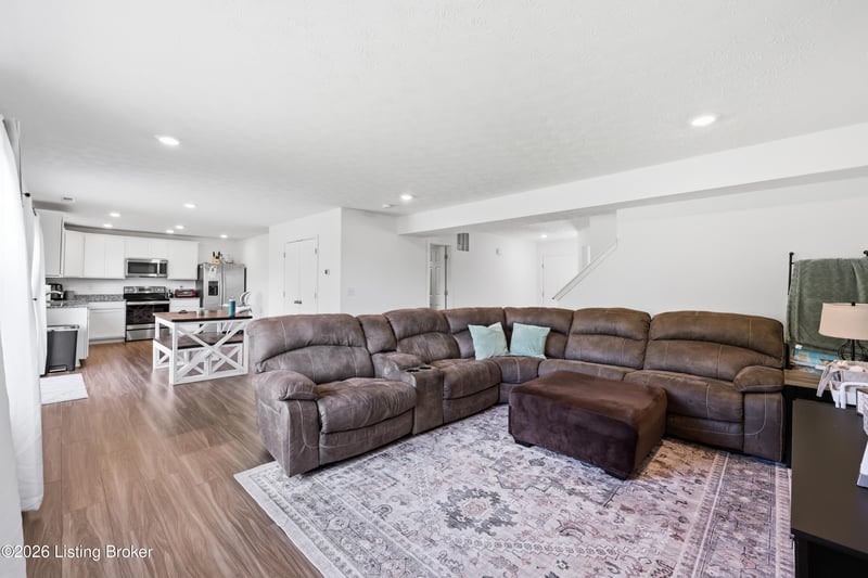 2093 Carnegie Dr, Shelbyville, KY 40065
