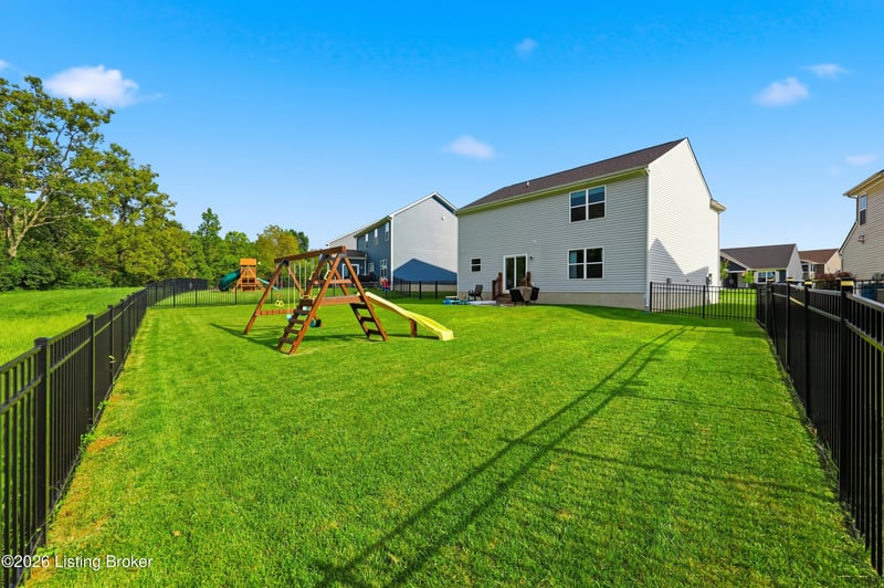 2093 Carnegie Dr, Shelbyville, KY 40065