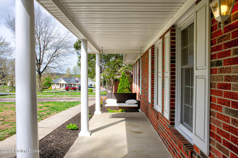 210 Alexander Dr, Elizabethtown, KY 42701