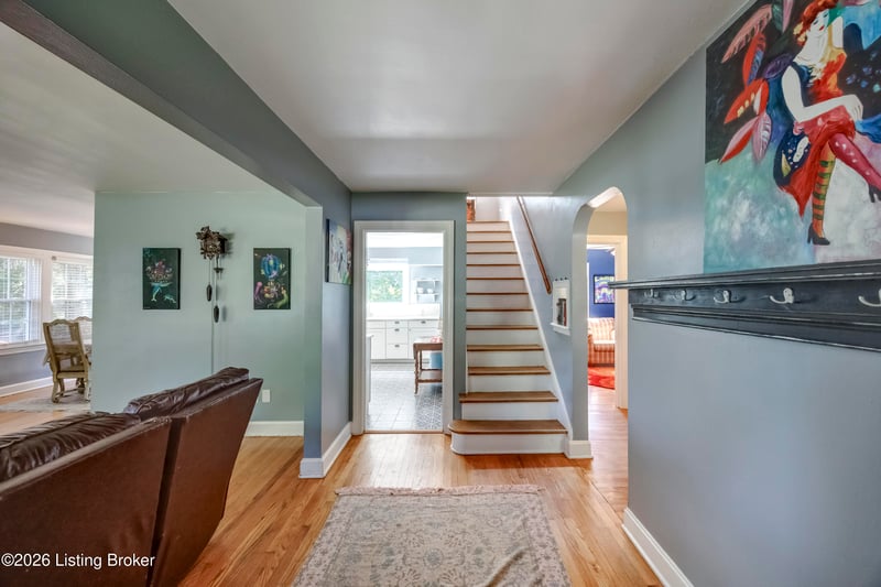 210 Daisy Ln, Louisville, KY 40243
