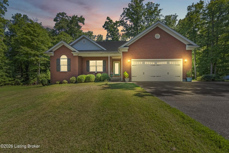 210 E Indian Stone Rd, Shepherdsville, KY 40165