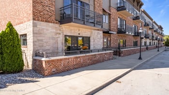 210 Mulberry St, Jeffersonville, IN 47130