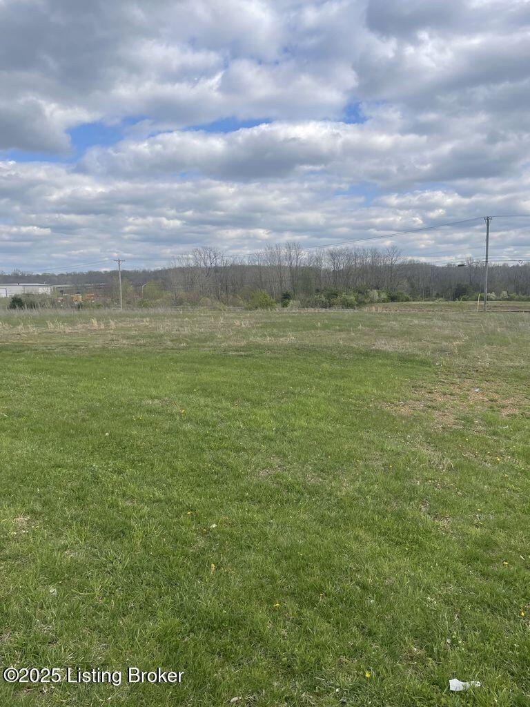 2101 Spencer Ct, La Grange, KY 40031