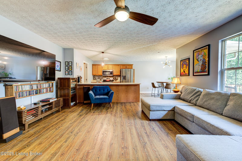 2105 Two Springs Dr, Shelbyville, KY 40065