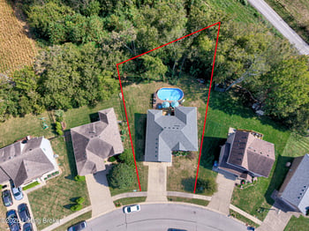 2105 Two Springs Dr, Shelbyville, KY 40065