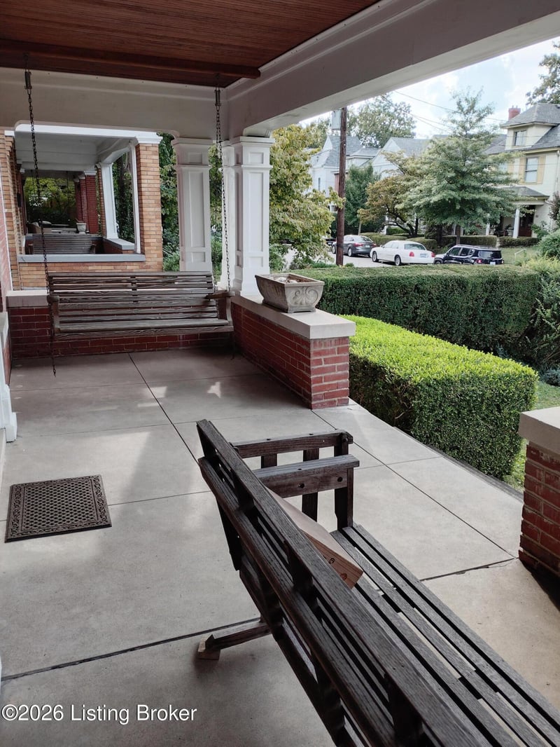2108 Edgeland Ave, Louisville, KY 40204