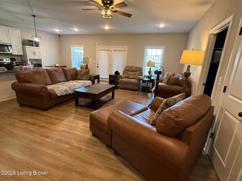 211 Bullitt Creek Dr #15, Shepherdsville, KY 40165