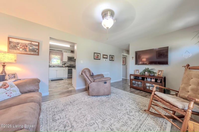 211 E 5th St, Hardinsburg, KY 40143