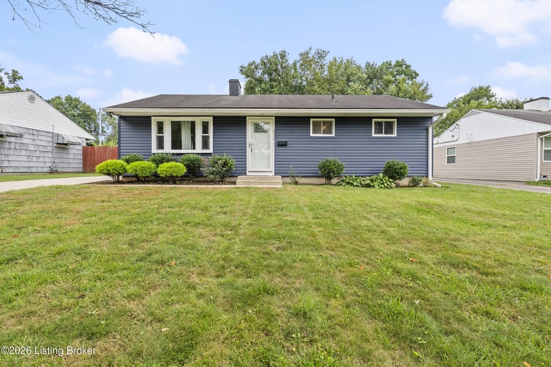 211 Redding Rd, Louisville, KY 40218