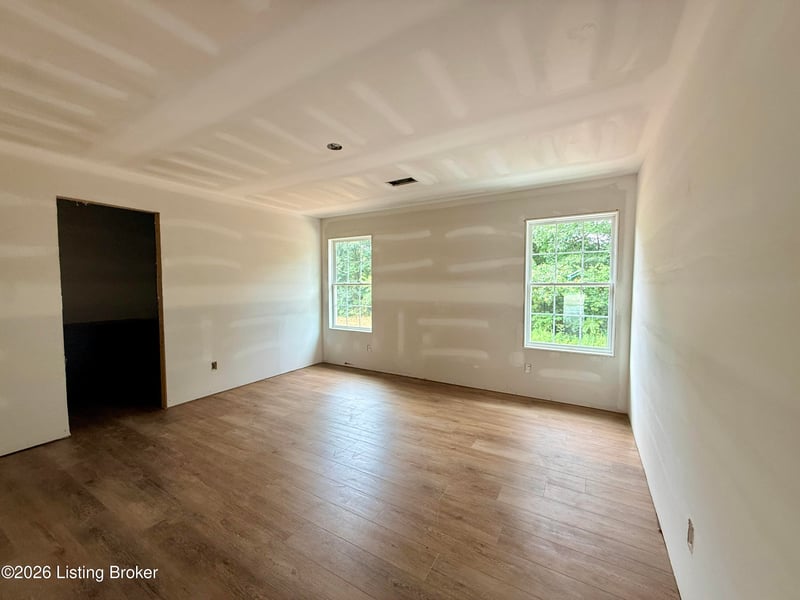 211 Tulip Dr, Bardstown, KY 40004