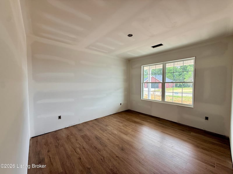211 Tulip Dr, Bardstown, KY 40004