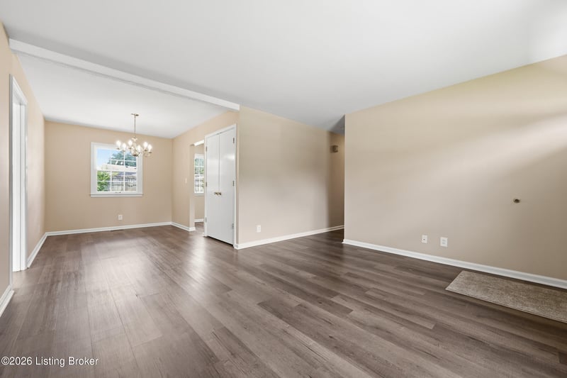 2110 Dogoon Dr, Louisville, KY 40223