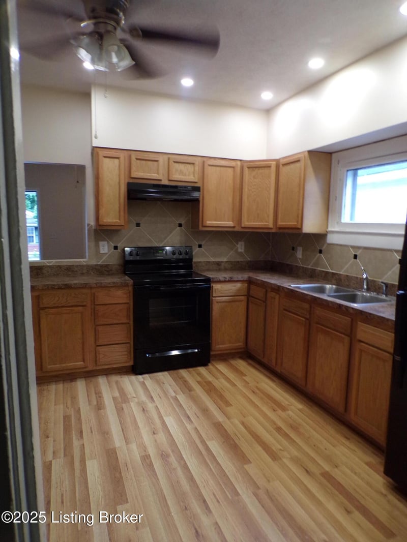 2113 Dumesnil St, Louisville, KY 40210