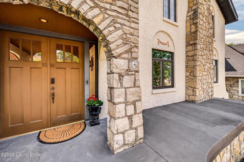 2116 Lakeside Dr, Louisville, KY 40205