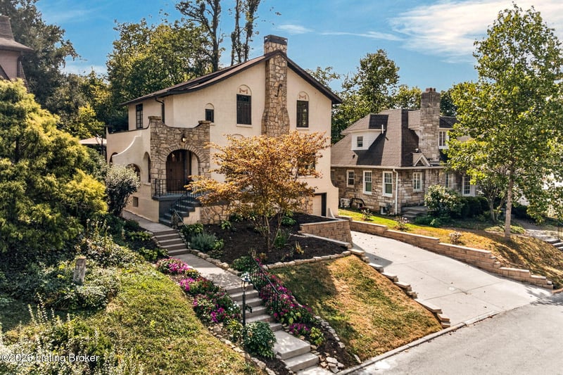 2116 Lakeside Dr, Louisville, KY 40205