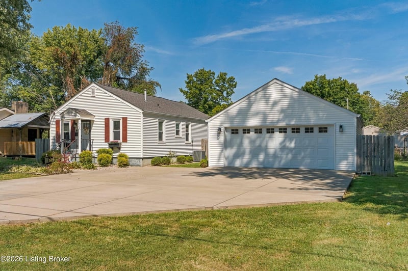 2116 Ronnie Ave, Louisville, KY 40216