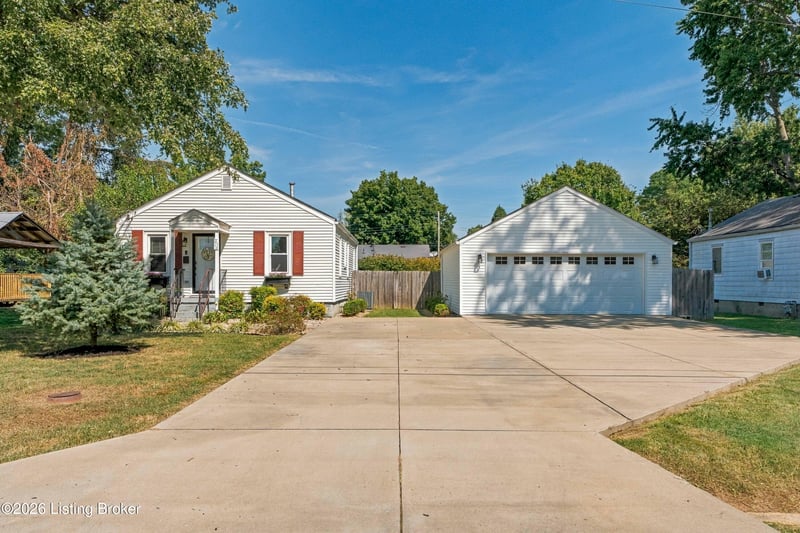 2116 Ronnie Ave, Louisville, KY 40216