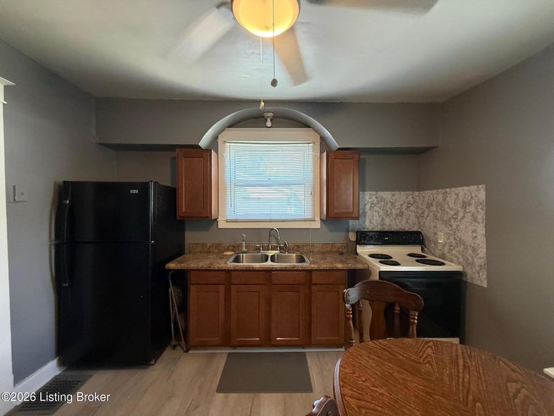 2117 Greenwood Ave, Louisville, KY 40210