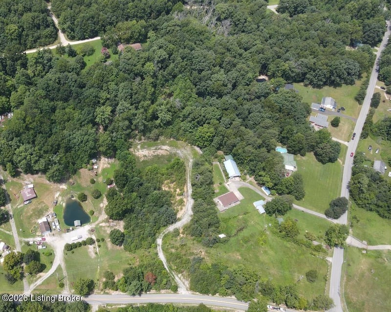 2117 W Blue Lick Rd, Shepherdsville, KY 40165